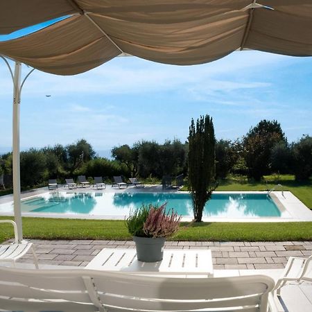 Villa Athena Charme 마네르바 델 가르다 외부 사진