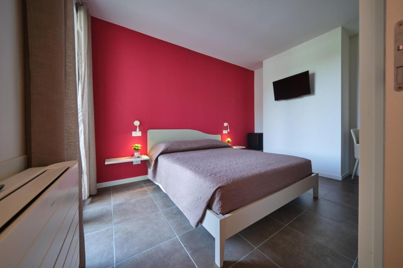Villa Athena Charme 마네르바 델 가르다 외부 사진