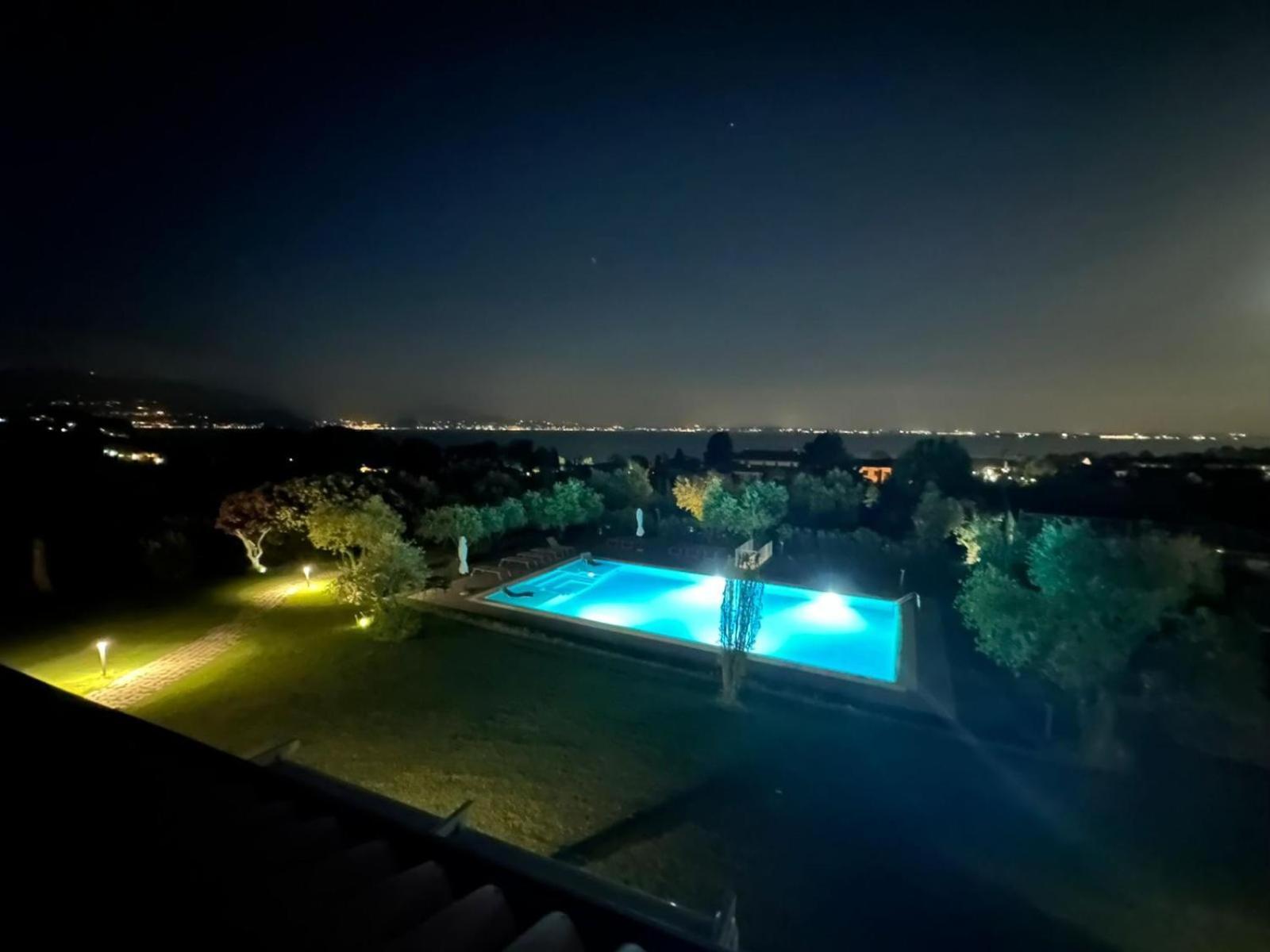 Villa Athena Charme 마네르바 델 가르다 외부 사진